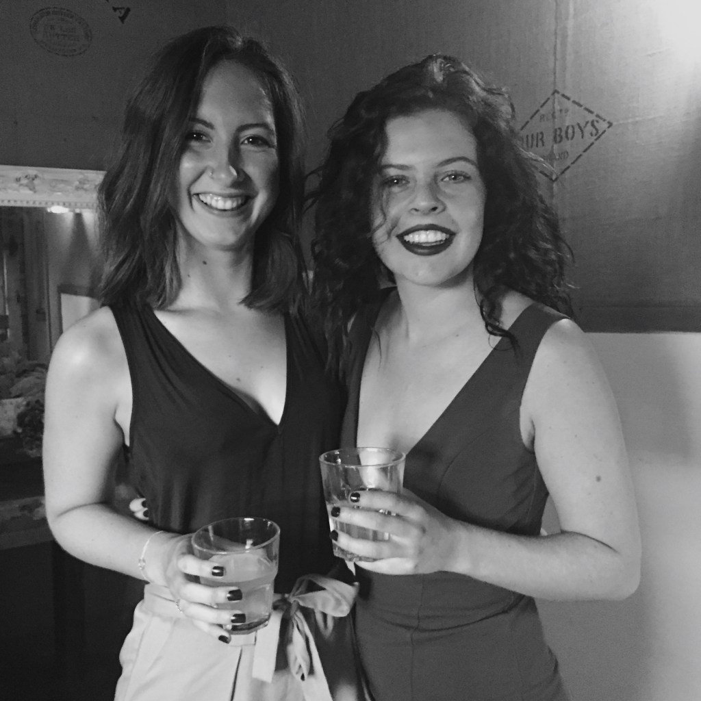 juustinee1_'s tweet image. Ringing in the New Year, family style! laviedelaflaneuse.com/2017/01/08/rin…