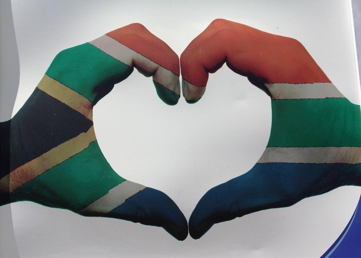 TheSAnews's tweet photo. “Show me another country…” the beautiful message from Jonathan Jansen that’s gone viral https://t.co/kvpeBlUvL7 https://t.co/xjoF1gqEwa