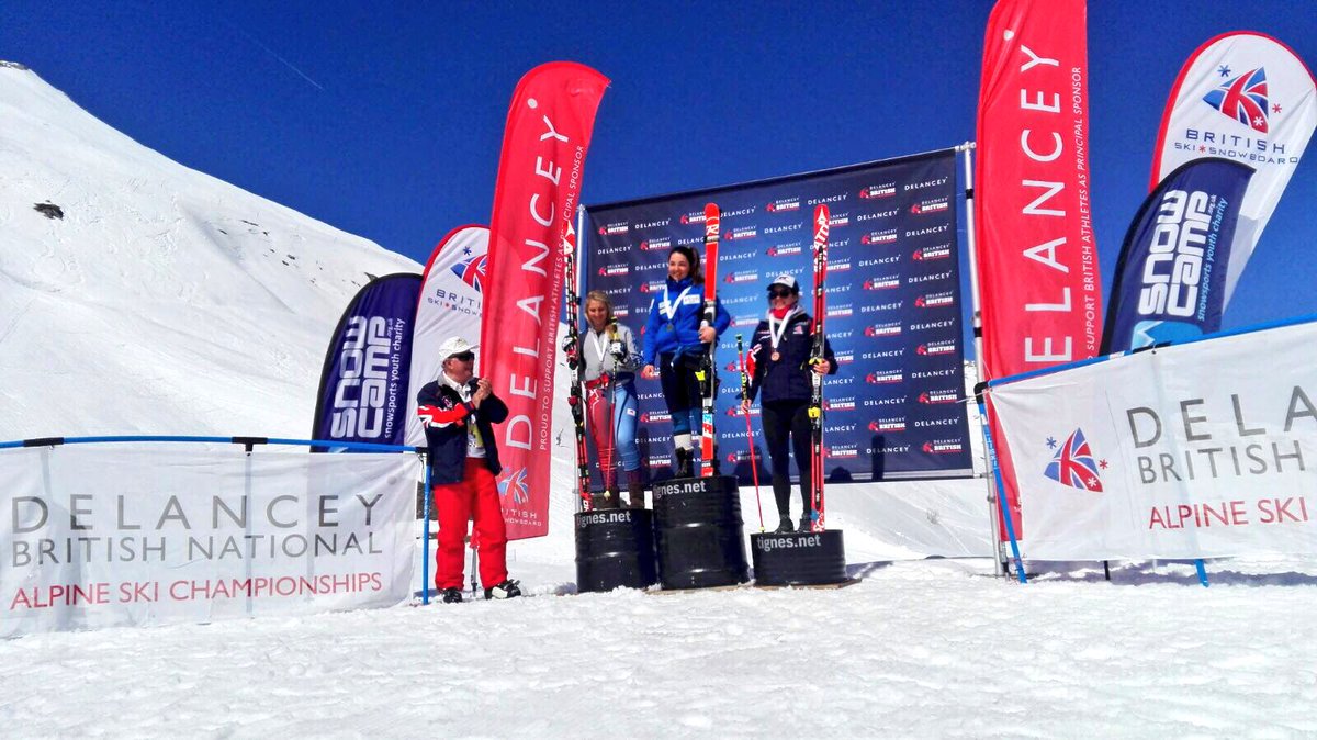 L'<a href="/anetaeb/">Aneta5</a> guanya en #DH el Campionat Júnior i el nacional de Gran Bretanya a #Tignes! Felicitats campiona!🔝🎿 #fceh #tecnificacióalpí