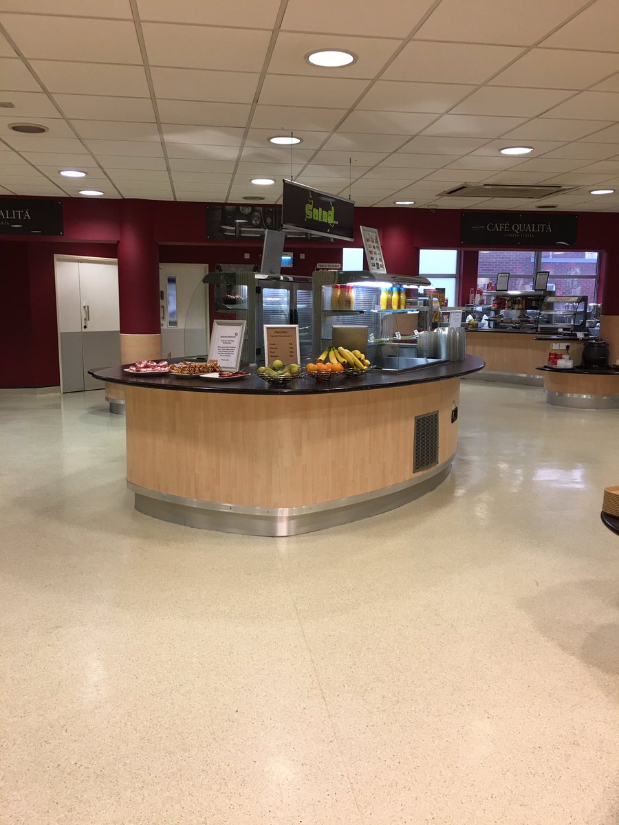 Glencrossland's tweet photo. #foodserviceProblems While grabbing a coffee with the missus in the hospital I'm thinking...."Wonder who supplied these counters?" 🤔 https://t.co/pFXUdPR2bS