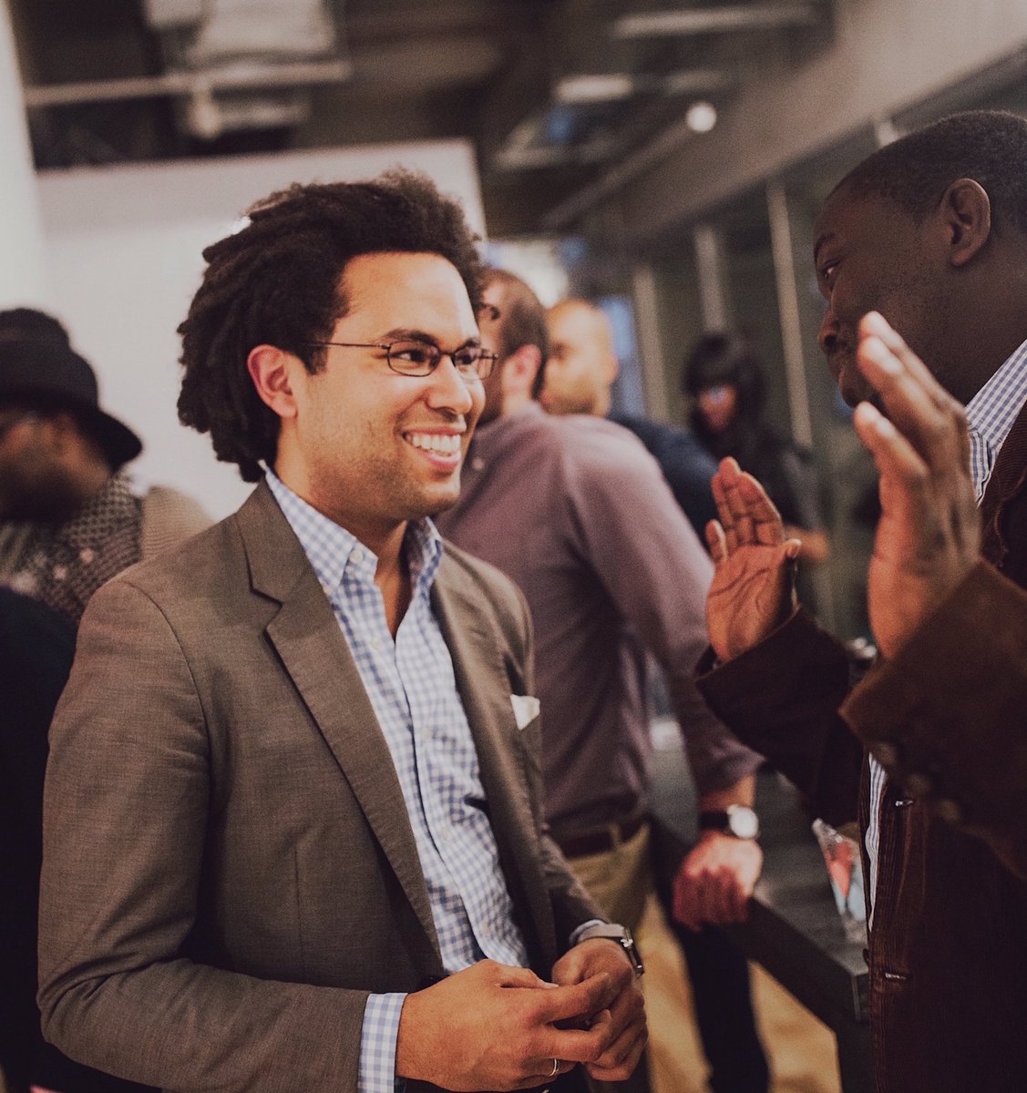 welcome_kin's tweet photo. #TBT to when investor @pboyce got on the mic and dropped best practices for locking in VC investment. Thanks for the gems Peter! #KIN https://t.co/Ecxi0HbcNV