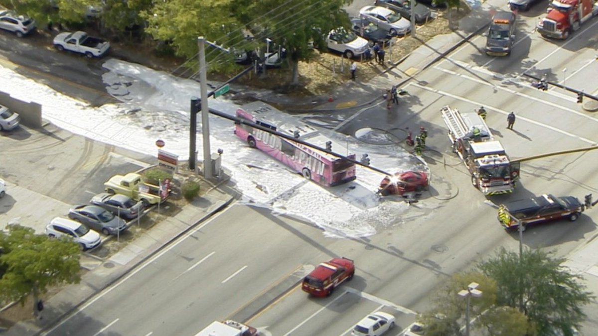 #BREAKING 1 seriously injured in crash involving Broward County Transit bus bit.ly/2nDhXHU https://t.co/bPVmauhiJ4