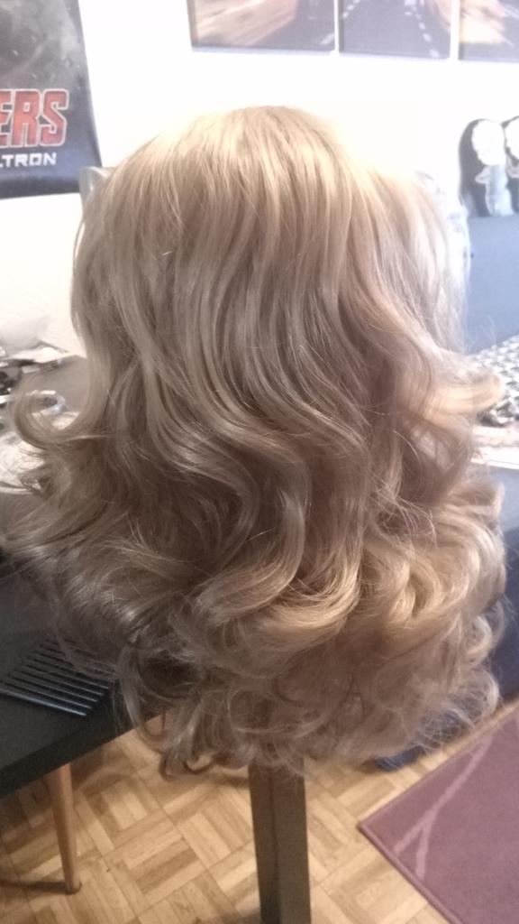 CaptainTuchy's tweet photo. Voy a peinar un Lannister... Ugh #wigcomission https://t.co/o9jtr7wFGw