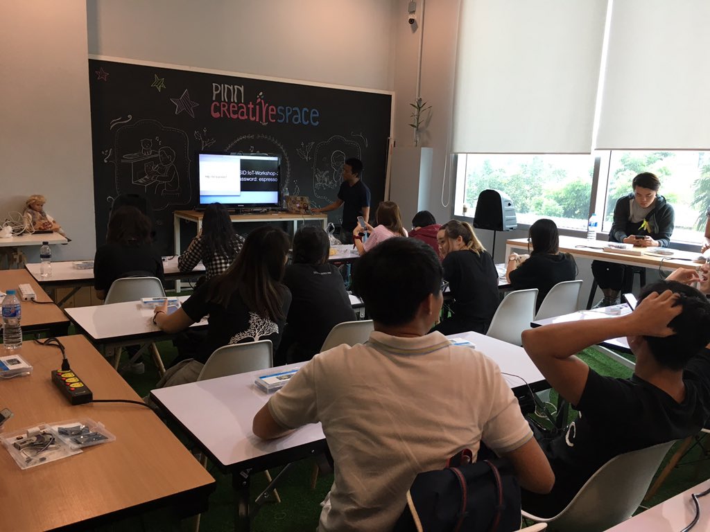 espressolite's tweet photo. #Espressolite IoT workshop for 40pax students in Bangkok https://t.co/y6vQw4CynT