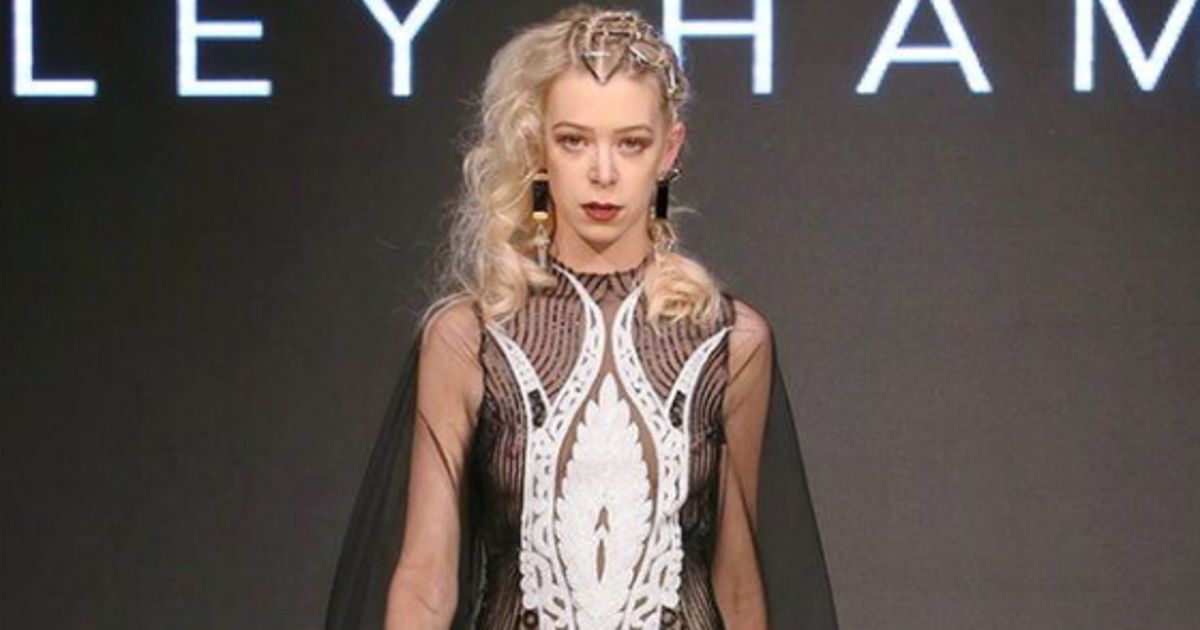 Pressalit1954's tweet image. This Boston Bombing Survivor Walked The Runway To Make A Statement About Overcoming Adversity buff.ly/2oBrixB #Bionics #PushLiving