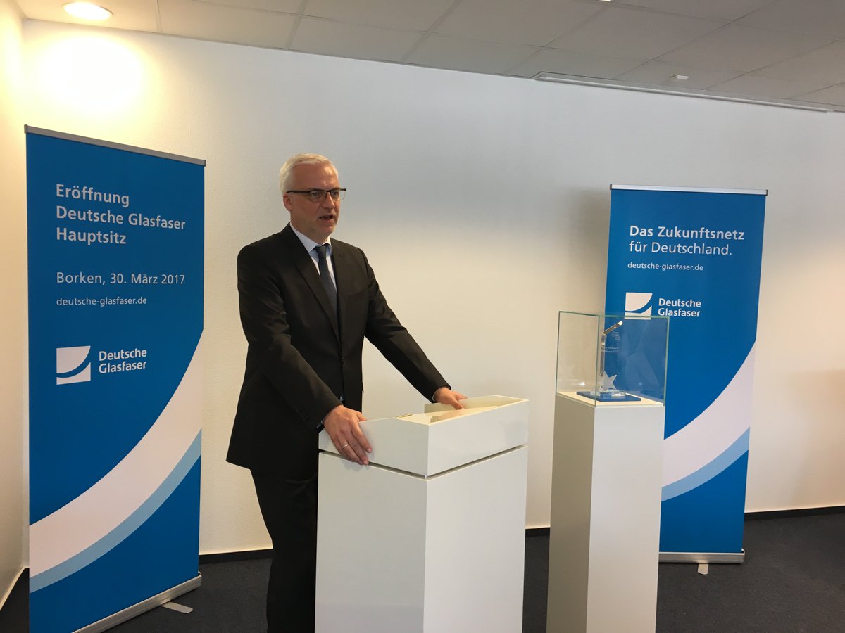 Wirtschaft Nrw Garreltduin Bei Der Eroffnung Des Deutsche Glasfaser Hauptsitzes In Borken Bekenntnis Zum Digitalstandort Nrw Und Zum Landlichen Raum T Co Jrubpgur5r