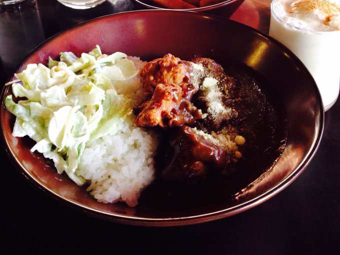 珊瑚礁本店は七里ヶ浜の行列のできる人気店 鎌倉カレーを味わおう 3ページ目 Travelnote トラベルノート