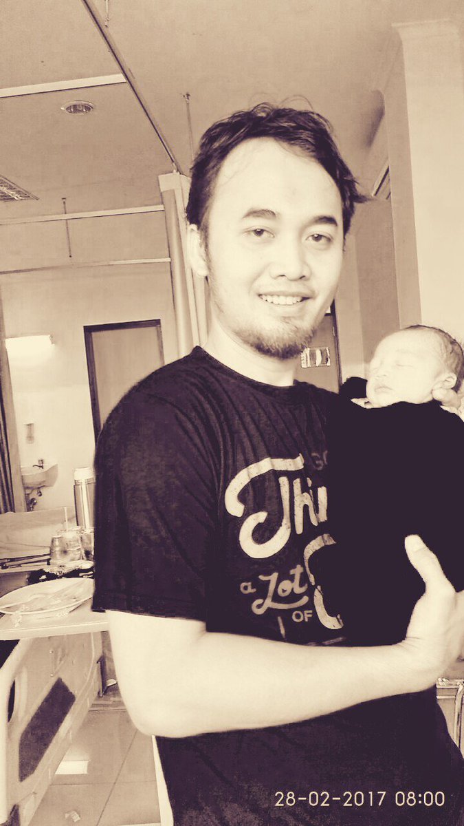 rief_oxygen's tweet image. Happy one month my little son 🚼