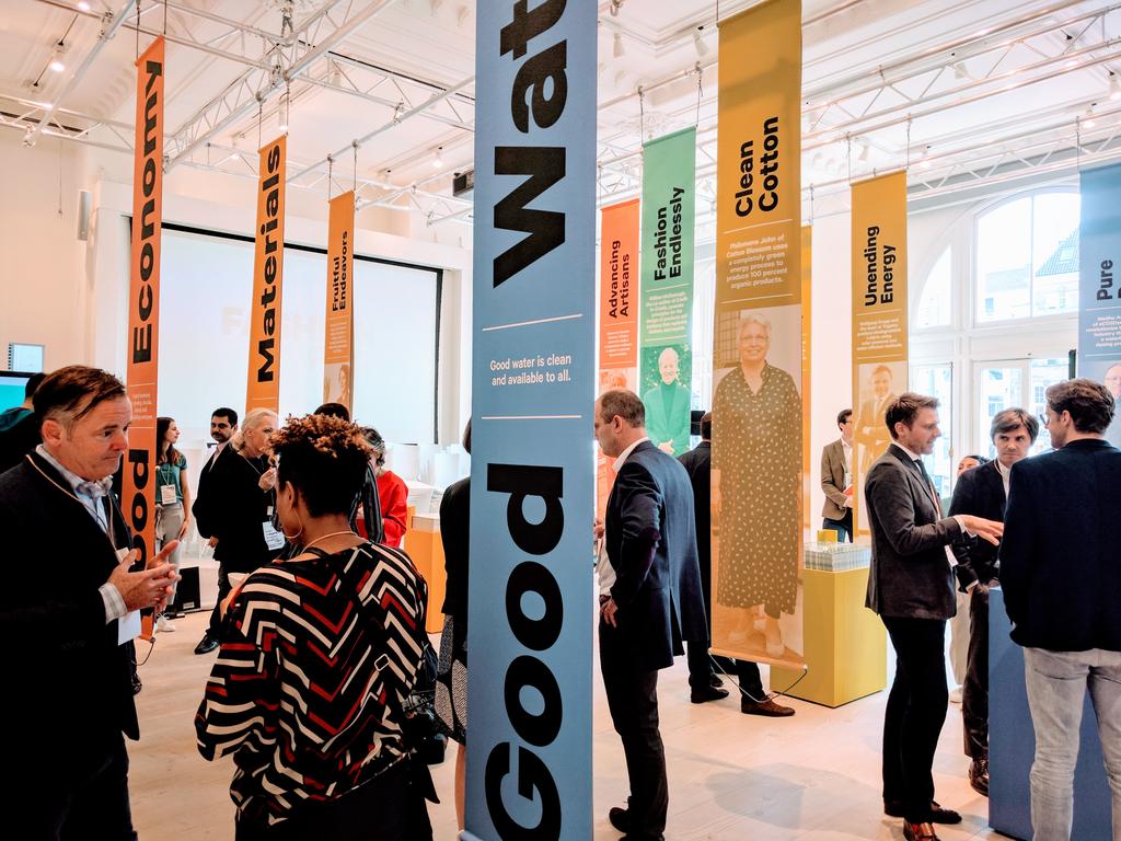 PlugandPlayTC's tweet image. At the launch of @FashionforGood Plug and Play! Excited to create the change in the fashion industry together #FashionForGood