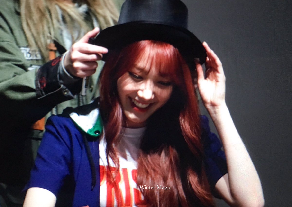 __WINTERMAGIC's tweet photo. 20170330 팬싸  

#프리스틴 #로아 #민경 #PRISTIN #HI_PRISTIN #WEEWOO https://t.co/zYmBUmlIYm