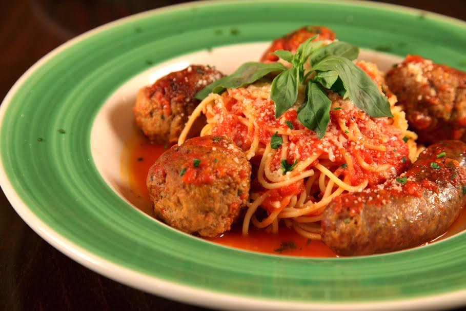 dineinbk's tweet photo. What do you call a fake noodle? An im-pasta! #Puns #dineinbk #almostgone #dontmissit #gooutnow https://t.co/Xrx2Ch6iH9 https://t.co/E9JANLiWwo