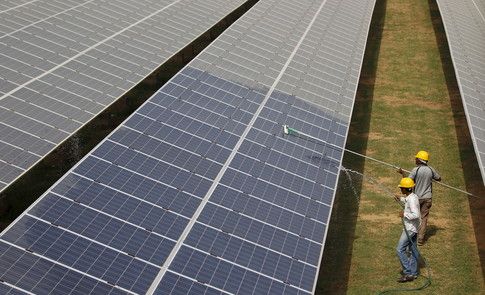 wef's tweet photo. Why India is about to have a 'solar boom' https://t.co/5iSYnwS7ES #climate https://t.co/hvp5VWALcK