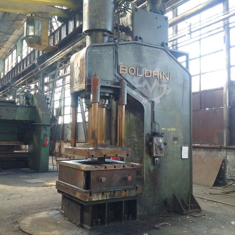 worldmachcom's tweet photo. BOLDRINI ITALY HYDRAULIK PRESS https://t.co/iZAHk9G8Mb https://t.co/oskStaAIGi
