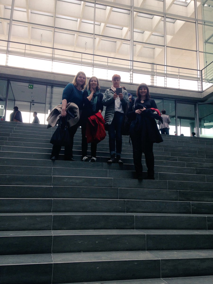 Und ab ins #Paullöbehaus zum Gespräch mit <a href="/K_SA/">Kordula Schulz-Asche 🇪🇺🇺🇦</a> 🌻💚🏛 #LandBundTour <a href="/StaatsSabrina/">SABRINA STAATS</a>