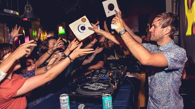 timeoutclubbing's tweet photo. Fancy some free vinyl? https://t.co/YCA36Hkorc https://t.co/OCo2DT4HVC