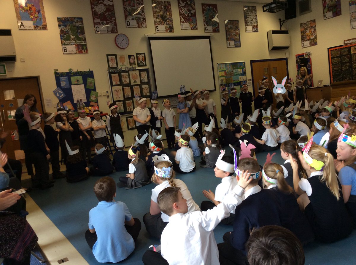 murdishawwest's tweet photo. @mwcp_year2 show off their Easter Bonnets. #MWCPRE #MWCPArt #MWCPDT #MWCPEaster https://t.co/5aGJf5otrT
