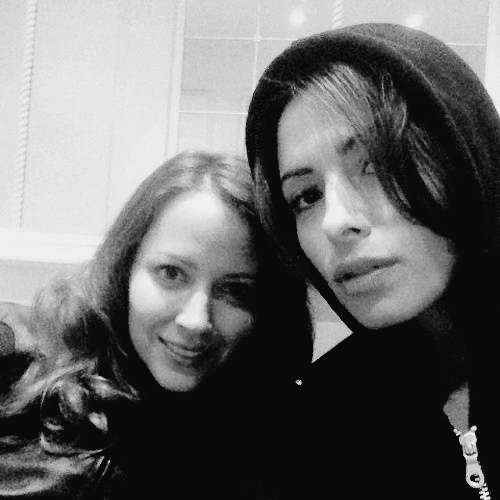 AmyAcker7's tweet photo. #PersonOfInterest #TeamShoot #RootAndShaw Suffering build character https://t.co/BNCdv85YUC