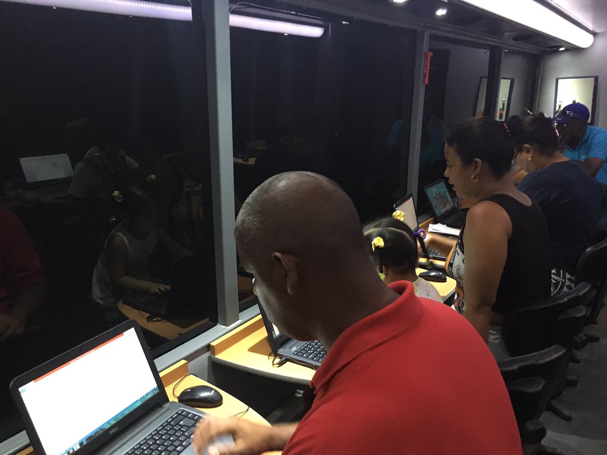 Nuestros adultos del sector morris landing ,aceptaron el reto y dijeron si a la alfabetización digital 💻💻🚎<a href="/GobernacionSai/">GobernacionSAI</a> <a href="/AlainManjarres/">Alain Manjarres</a>