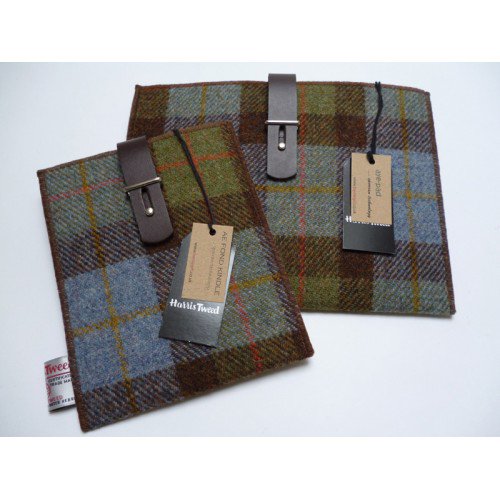RushAmbleside's tweet image. Are you looking for a cover for your new iPad?

Cover it in Tweed - With a sam browne stud and leather strap, lined in valetta fabric. #Ipad