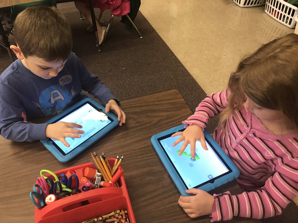 khudsonedu's tweet photo. They discovered @MIND_Research The Big Seed app and are hard at work solving the puzzles! @HCSDElemMath #hcsdmath https://t.co/CePJwdVnxT