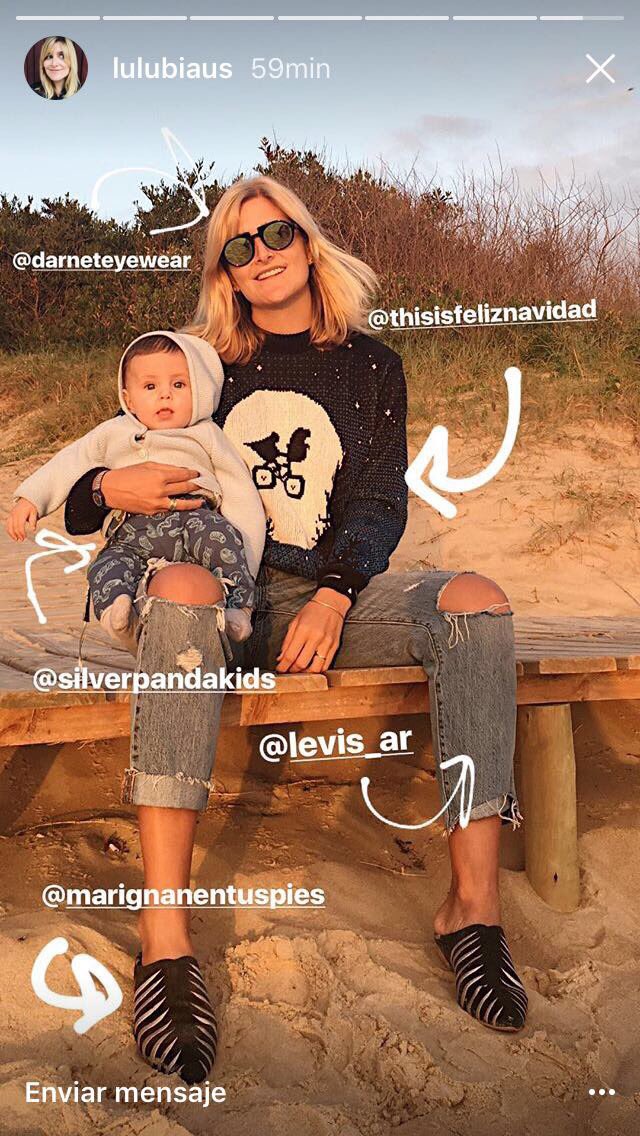 Pobre Lulu, la camperita del bebé no tiene sponsor, la habrá tenido que pagar ella? Me parte el alma.