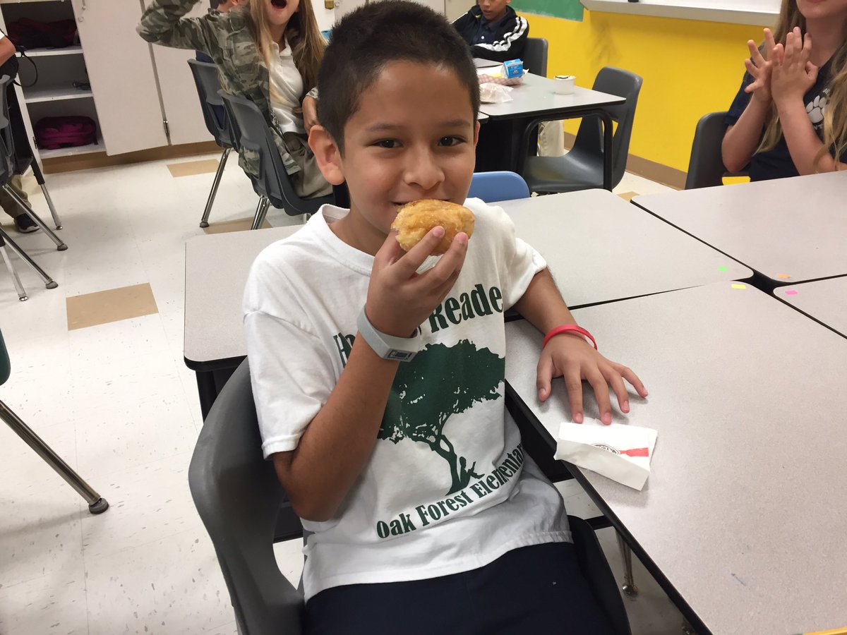 sgarci38's tweet photo. In celebration of the end of Math and Reading STAAR! #TeamOFE #STAARTest https://t.co/MehwbRKcvu