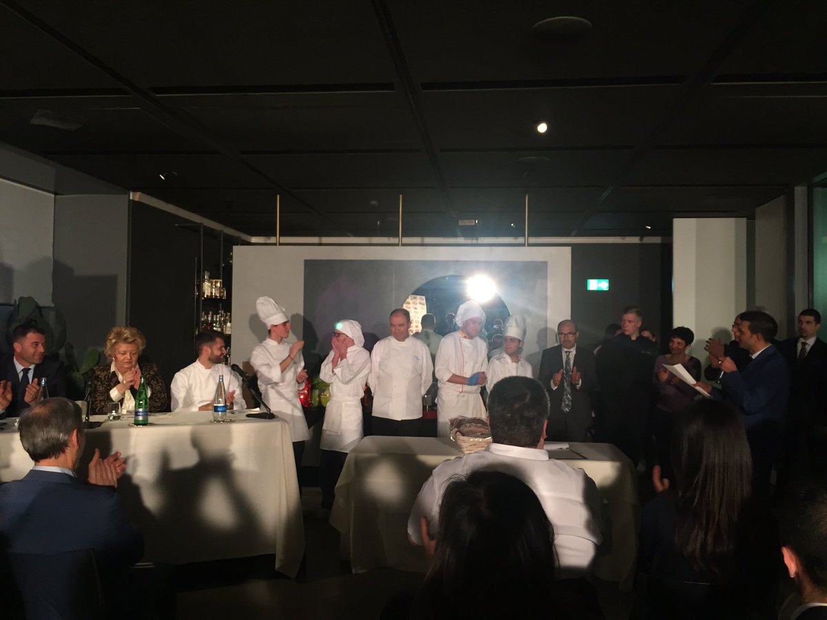 Vince la scuola IN-PRESA di Carate Brianza la seconda edizione di @RovagnatiSalumi Academy Food Experience #academyfoodexperience #salumi