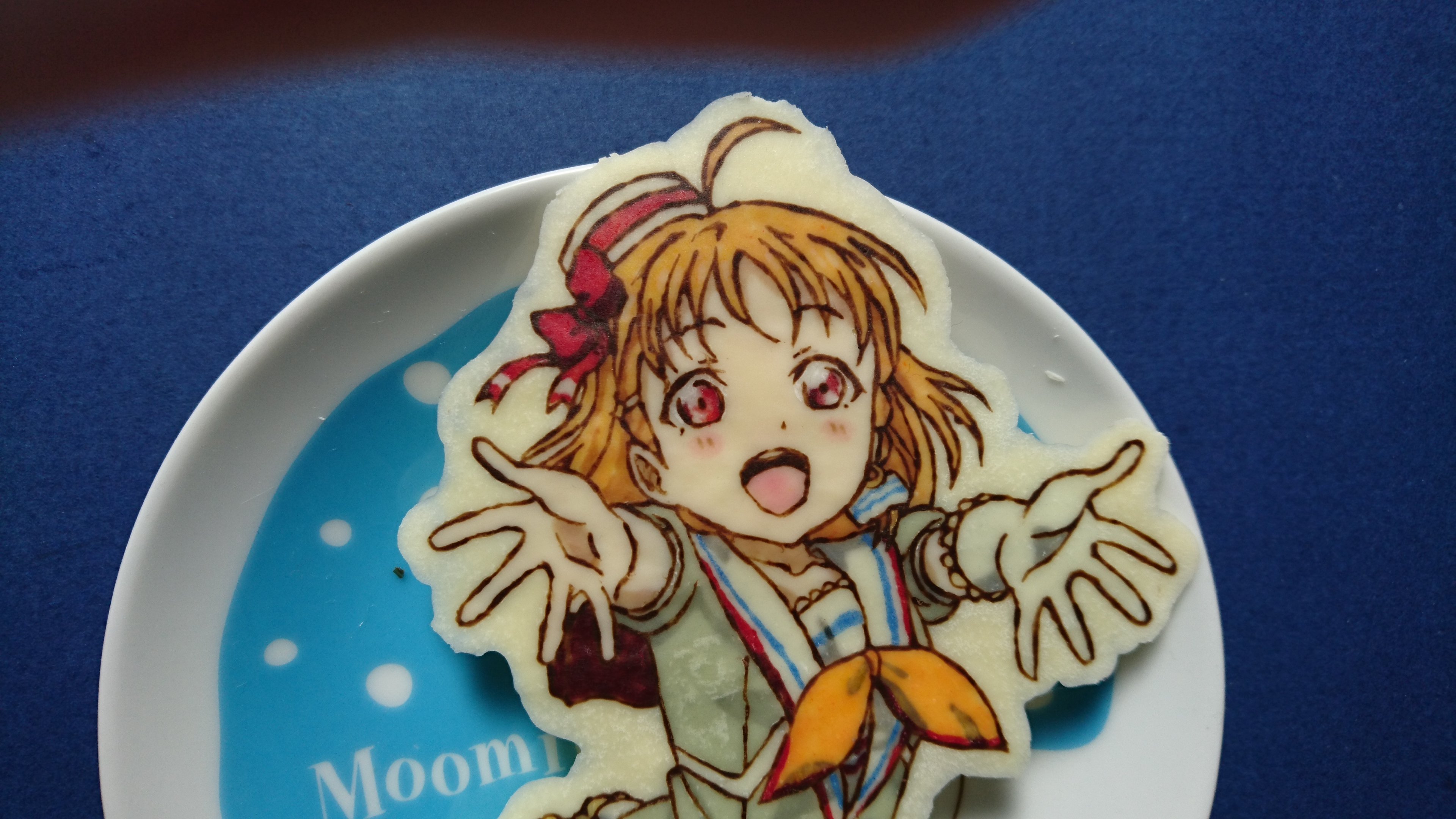 ニシジマオ Auf Twitter こっそり夜中に肌色チョコのレシピ 明治ホワイトチョコ２マス少々にアポロチョコ のイチゴだけを１個切り離してよく混ぜる 影の差し色作成は黒の食紅かアポロの余ったチョコを混ぜるかお好みで 逆に白の差し色はさくさくパンダの白を混ぜよう