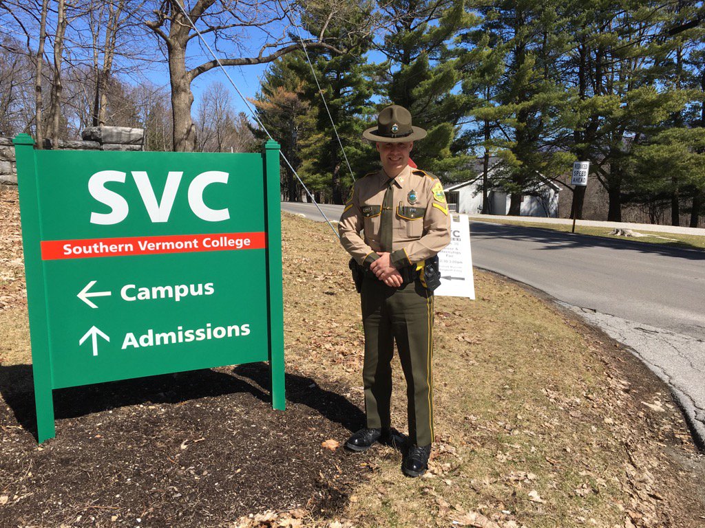 join802VSP's tweet photo. #802VSP- #BetheDifference @ #SVC2017 Visit with SoVt graduate, Tpr Joe Szarejko #VSPRecruiting https://t.co/xynXfoNPz9
