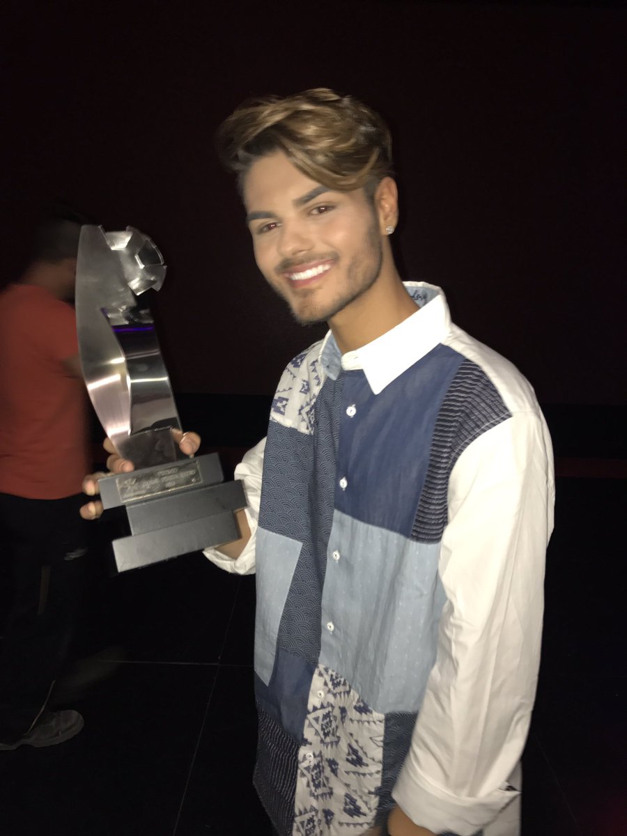 dominguezja's tweet photo. Con @AbrahamMateoMus premio @canalfiesta y la dirección de @canalsur Enhorabuena Abraham!! https://t.co/UoMnb4eIb1