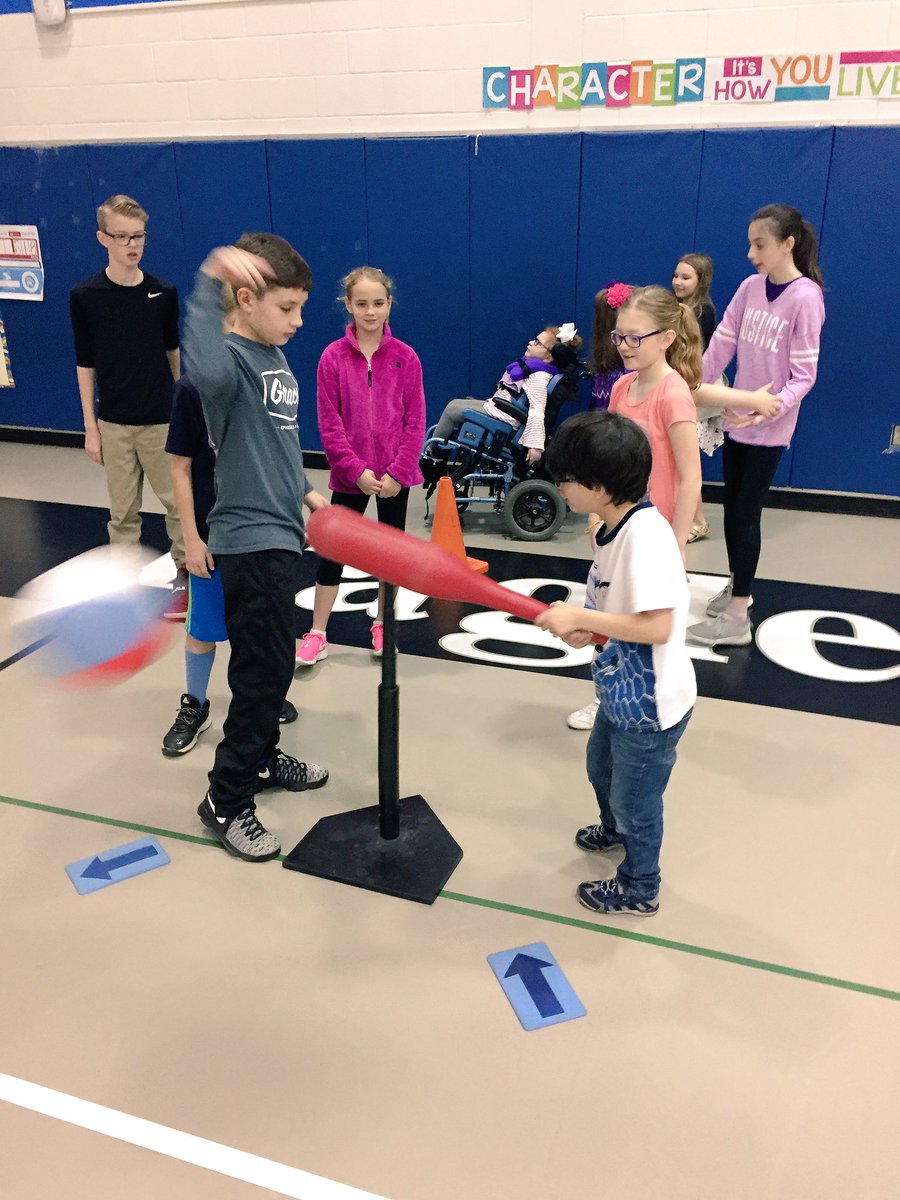 BES_PE's tweet photo. #ModifiedPEClass had spring fever with some Modified baseball this morning! βΎοΈ #PEForEveryone #KindnessMatters @Boone_County https://t.co/QneBoyXCln