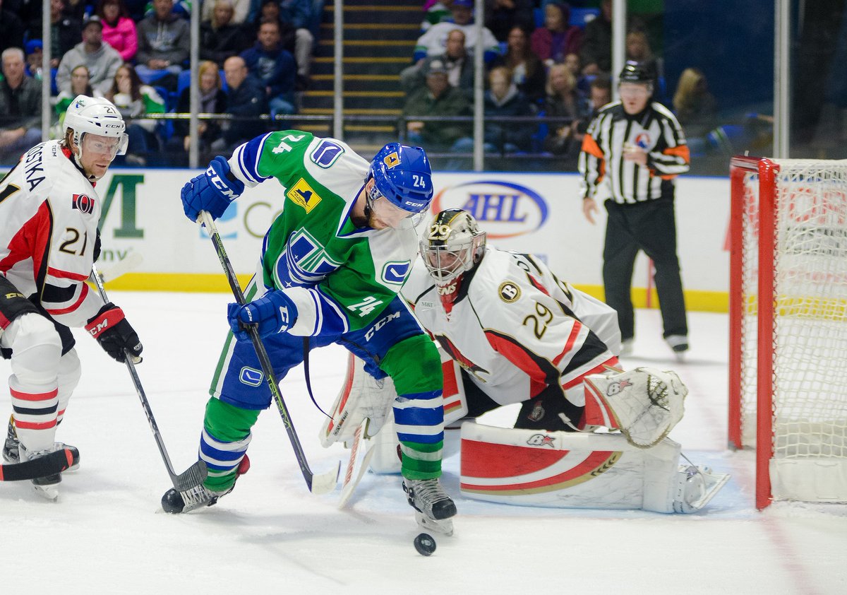 Forward <a href="/dhulak89/">Derek Hulak</a> named #Comets IOA/American Specialty AHL Man of the Year. #WePlayForU

Story: uticacomets.com/news/detail/hu…