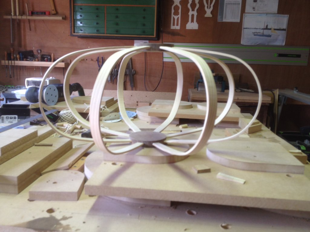 oakjoiners's tweet photo. #thelucentcrow #handcraftedlighting #design #modern #home #contemporary #designerlighting https://t.co/9zGbOAixp9