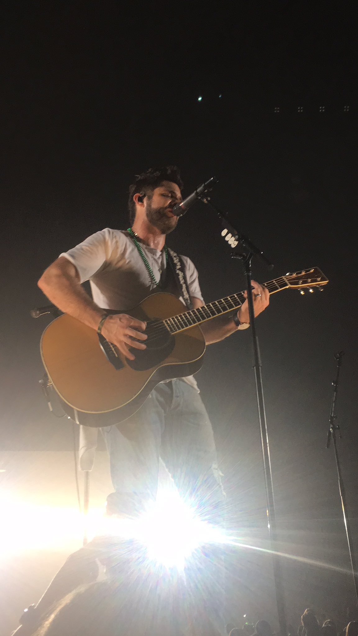 Happy Birthday to the best singer in the world, Thomas Rhett. 