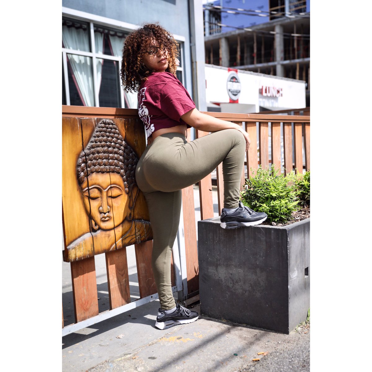 evalyne_rose's tweet image. Oh I think they like me 🙃 📷 @TemitayoAgoro #ontheauccam #auccam #notagun #fitnessmotivation