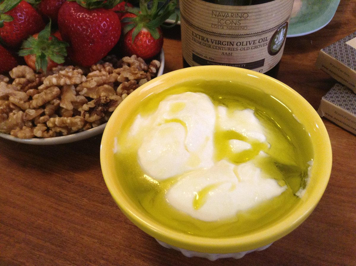 BCAGNYNJ's tweet photo. @trimonayogurt sea salt #oliveoil #stiritup #healthylifestyle #foodforliving #yogurtforbreakfast #itsathing #Lowcarb https://t.co/FcwqHYu10o