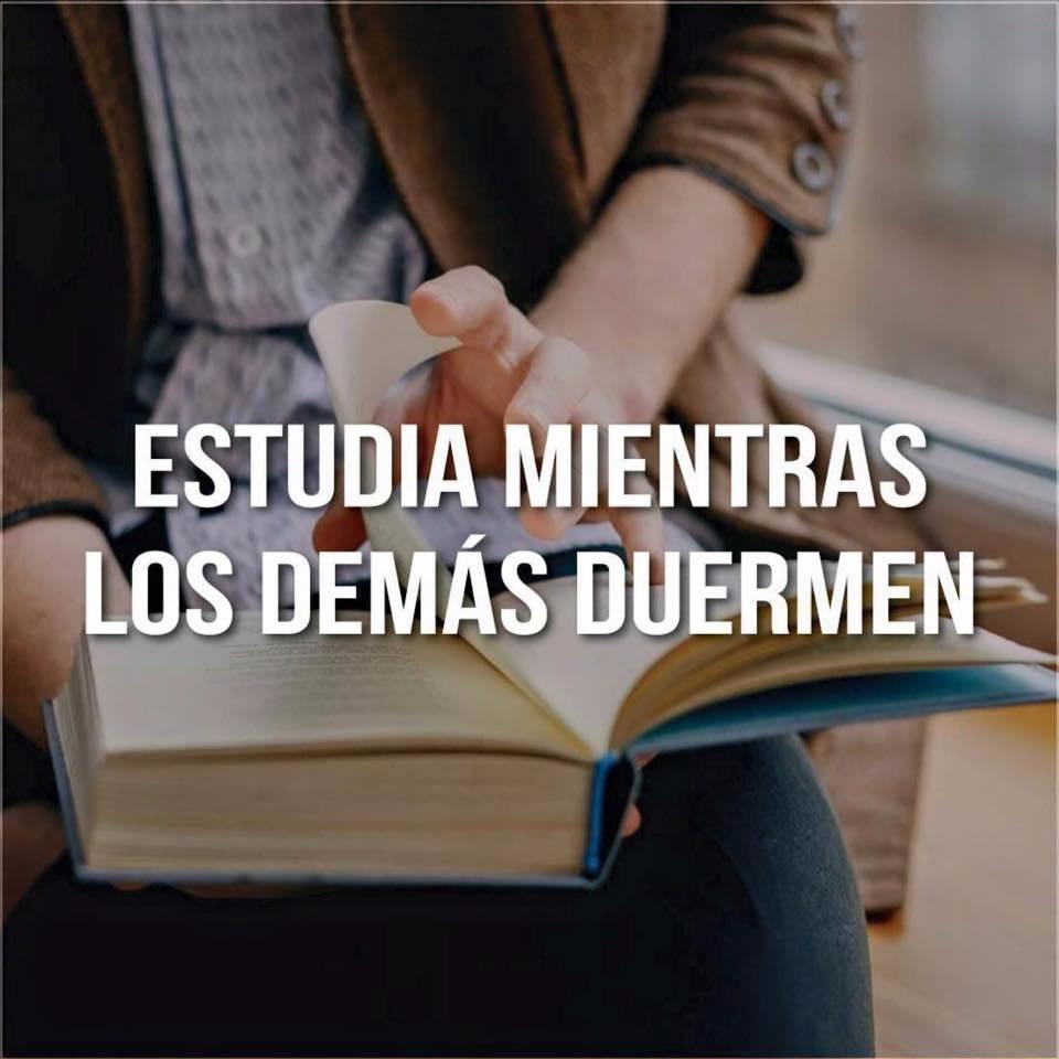 ER_Solidario's tweet photo. El conocimiento es lo fundamental para el crecimiento profesional y empresarial. https://t.co/LlDi5jSJPC
