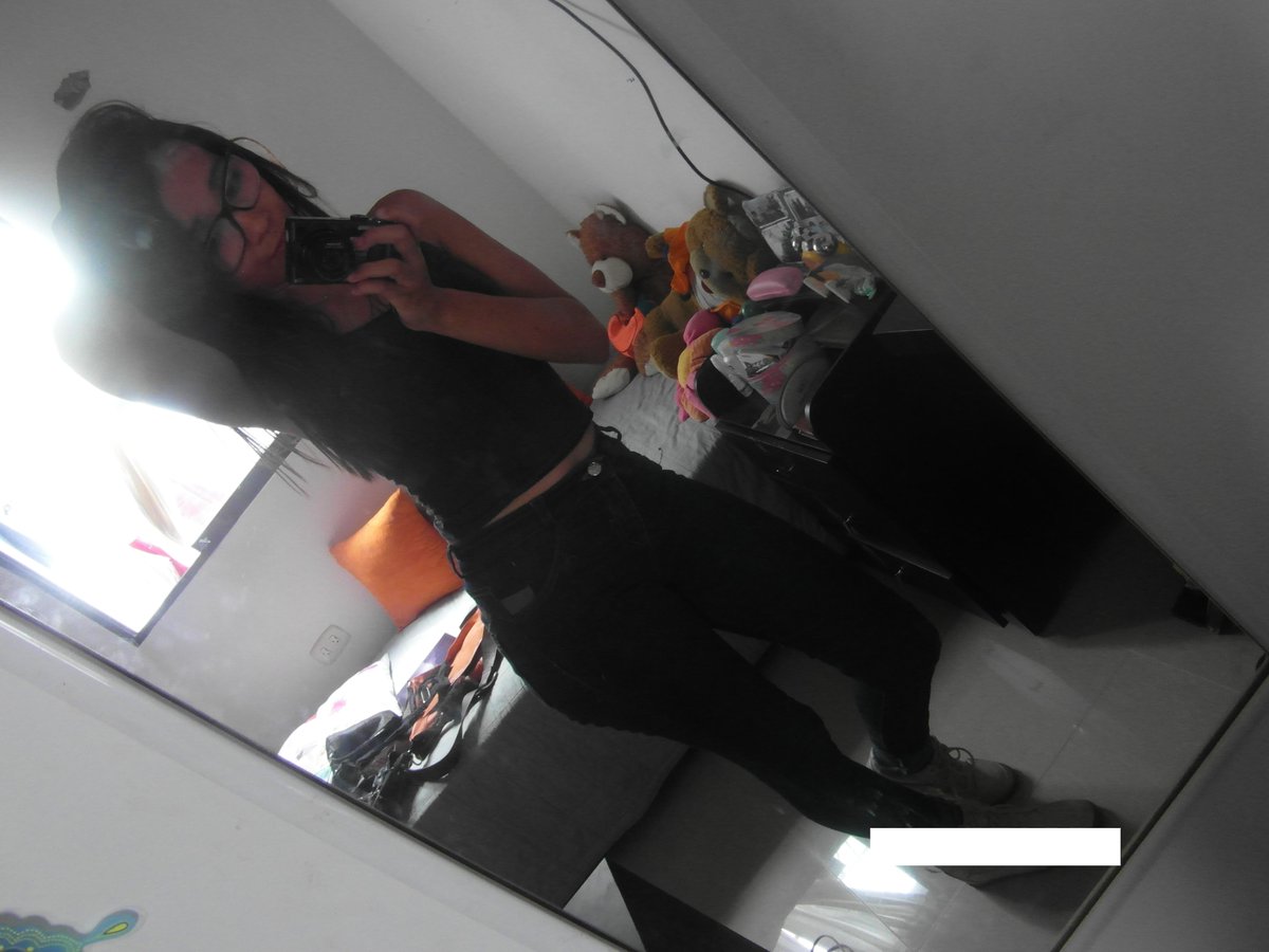 lamorenita156's tweet photo. #juevesdeganarseguidores #SiguemeYTeSigoAlInstante #BellaYo #MG #Like #sigueme sigueme YA YA YA si me dejas de seguir ,me doy cuenta :) https://t.co/4ur3XE5bxw