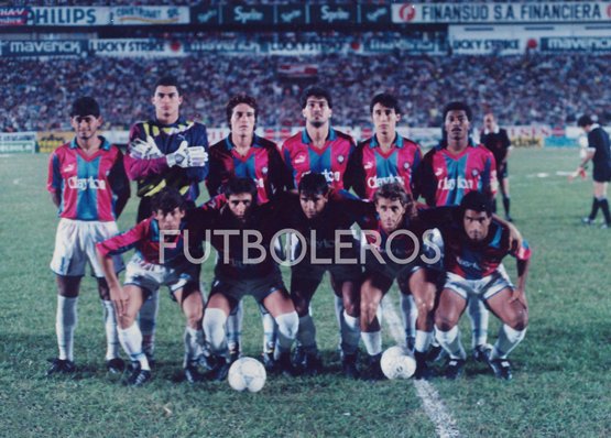 museofutboleros's tweet photo. Plantel de Cerro Porteño con Carlos "Colorado" Gamarra y Francisco "Chiqui" Arce. #tbt https://t.co/PrfzwpxQlB