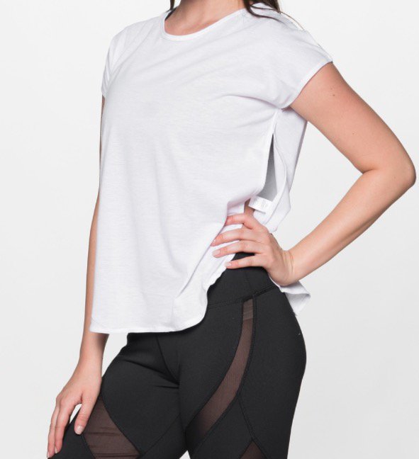 mallory_jansen_'s tweet photo. Check. Amanda. Out! Such a fun &amp; simple way to spice up your tee! 
Only a couple left in each color! 💛 #mjobsessed
https://t.co/ezkvDfVRae https://t.co/5cq895XvGZ