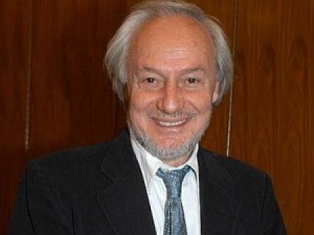 SapienzaSFF's tweet photo. Mario Morcellini, professore di Sociologia dei Processi Culturali e Comunicativi, commissario dell'Agcom e nella #giuria che ci sarà domani! https://t.co/uqPpUUh3Fp