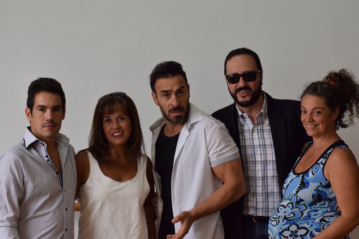 belenhofmann's tweet photo. Hoy estrena @elBailedelBebe con este increíble elenco en @NunTeatroBar . Podés comprar tu entrada en @alternativa_t! #estreno #teatro #yay! https://t.co/ladUi5lWUd
