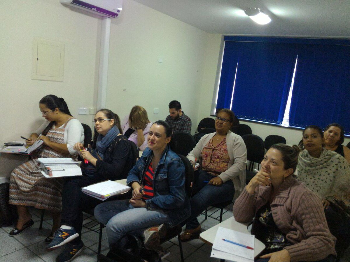 damasiogru's tweet photo. Em Guarulhos Gabaritando Ética com @profmarcoant , alunos levantaram cedo para uma Maratona de Ética #boragabaritar no Domingo 👏👏👏👏 https://t.co/xc0bUsg1lG