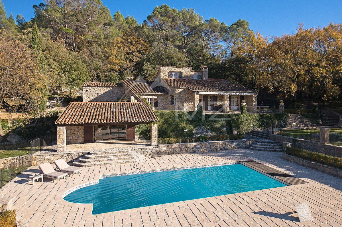 Michael_Zingraf's tweet photo. #Sale #VarBackcountry #AuthenticVilla #ProvencalStyle #LuxuryRealEstate #FrenchRiviera
Full story here: https://t.co/MNAjcteuGe https://t.co/FFOuR6UV2H
