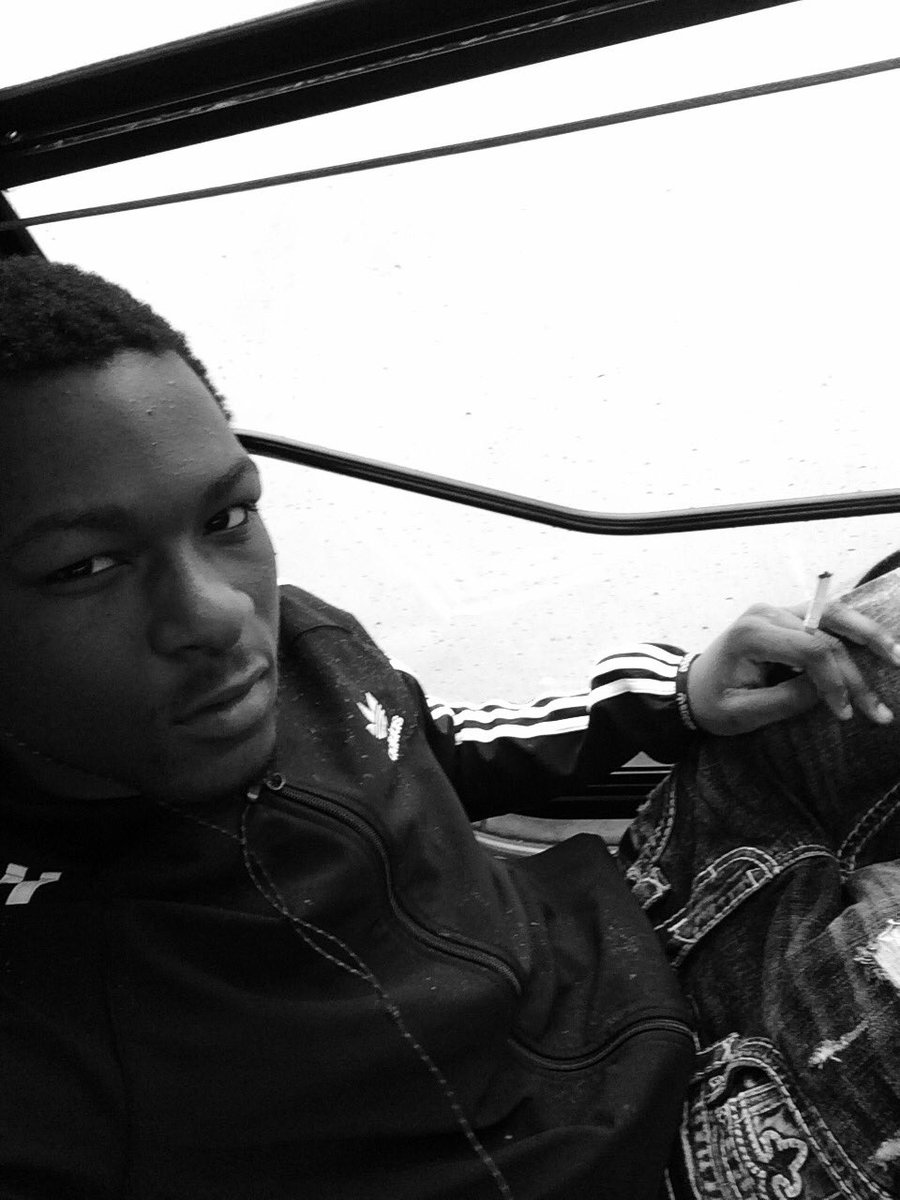 _Marquon's tweet photo. They gotta deal wit it. 😤 https://t.co/ATKxIS4aQu