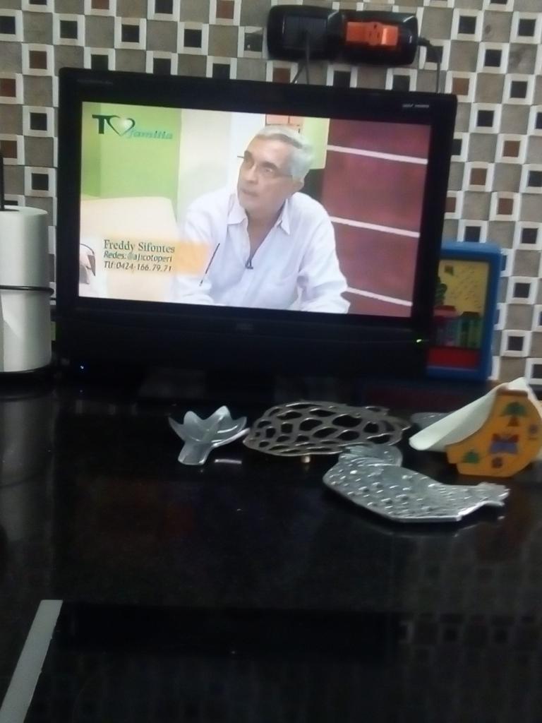 ajicotoperi's tweet photo. Felicitaciones Freddy excelente programa. Gracias a TV FAMILIA. Qué Dios los bendiga.#ajirocoto #ajiamarillo , #arteyestilo #Emprendedores https://t.co/1jnbmslozw