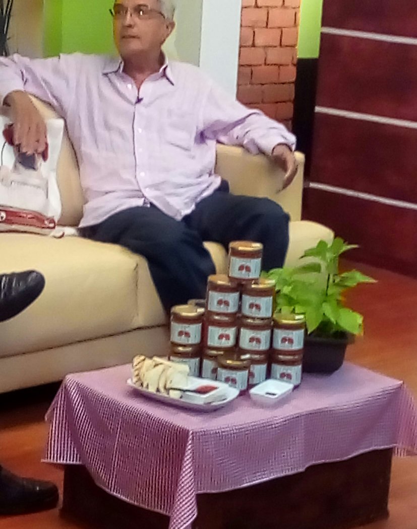 ajicotoperi's tweet photo. Felicitaciones Freddy excelente programa. Gracias a TV FAMILIA. Qué Dios los bendiga.#ajirocoto #ajiamarillo , #arteyestilo #Emprendedores https://t.co/1jnbmslozw