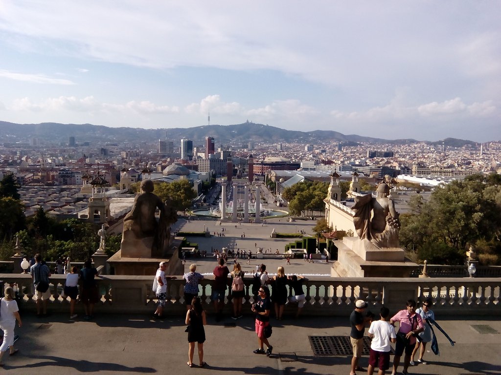 beetripper_esp's tweet photo. Discover #Montjüic with #Beetripper - https://t.co/I02BFMEDLU https://t.co/rWXkevJoRJ