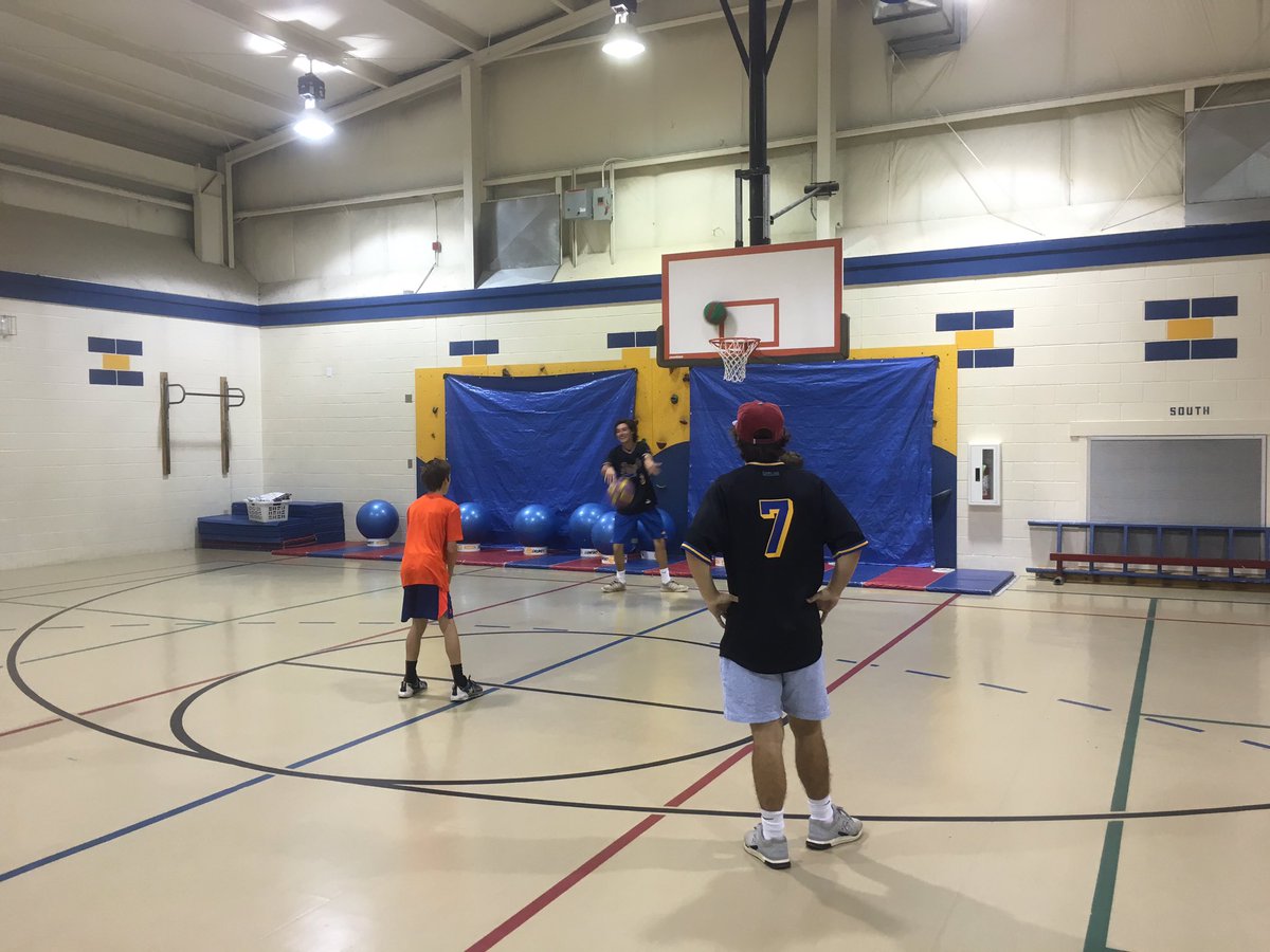 That AHHS baseball players Jeremy and Jacob for hanging with these Bat Boys at Woodridge today <a href="/WoodridgeElem/">Woodridge</a>