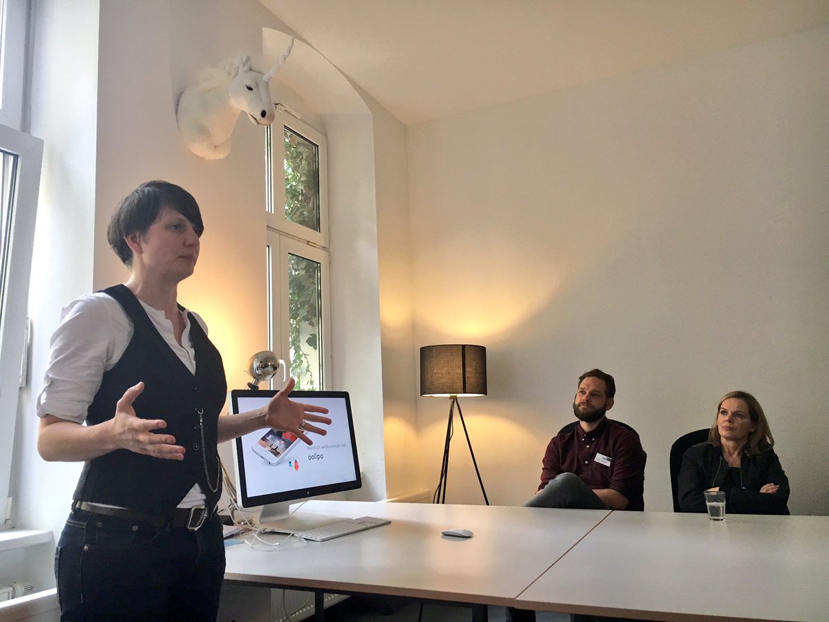 Dorothea Martin, Head of Content <a href="/oolipo/">oolipo</a> on <a href="/kressZwitscher/">kresszwitscher</a> #kresstour about new Forms of Storytelling @Bastei_luebbe <a href="/BdzvPresse/">BDZV</a> @VDZPresse